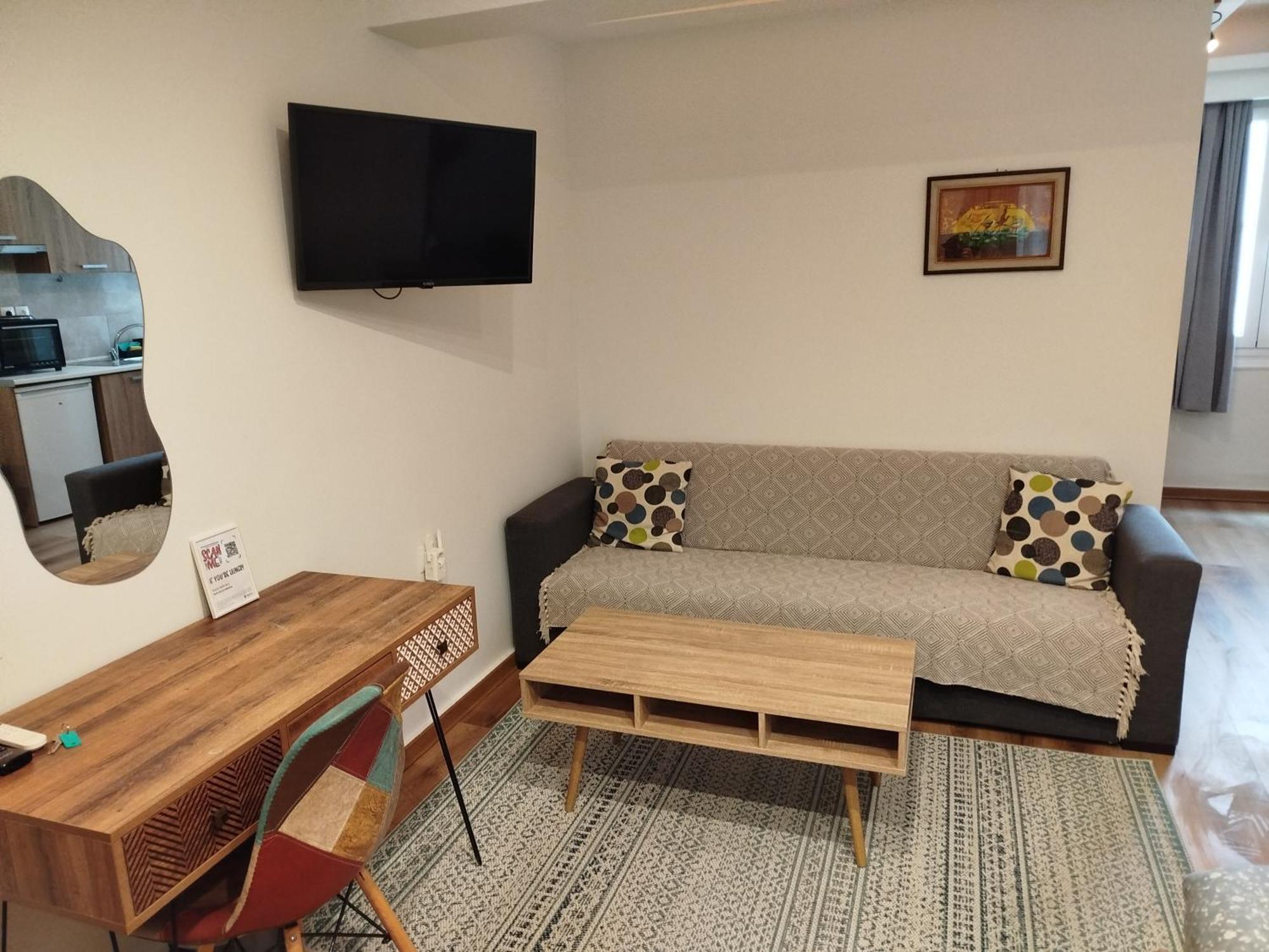 One-Bedroom Apartment