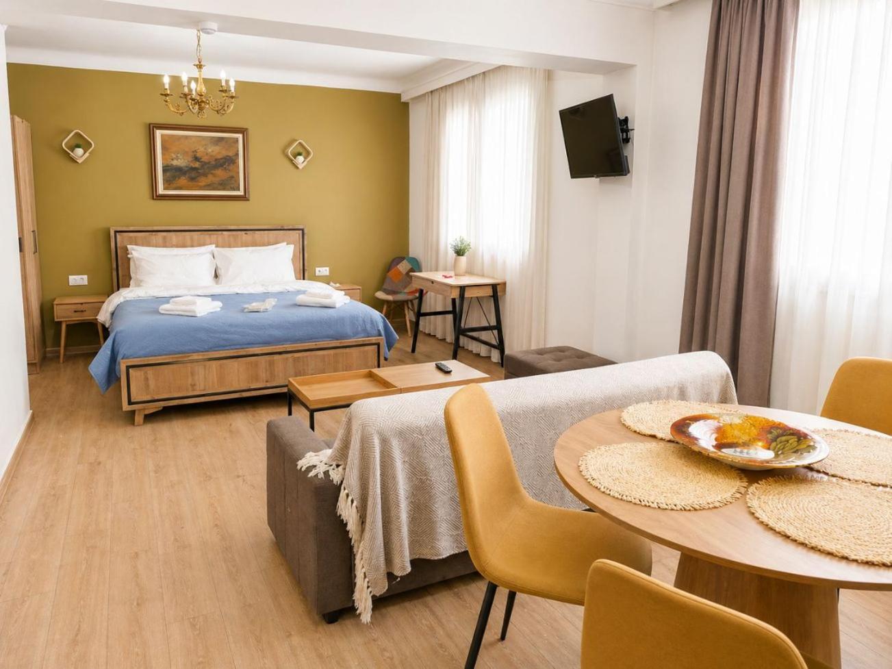 One-Bedroom Apartment